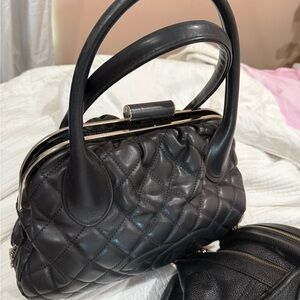 Chic Black Quilted Shoulder Bag